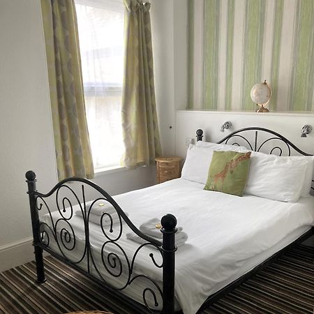 Donnington Guesthouse Труро Экстерьер фото