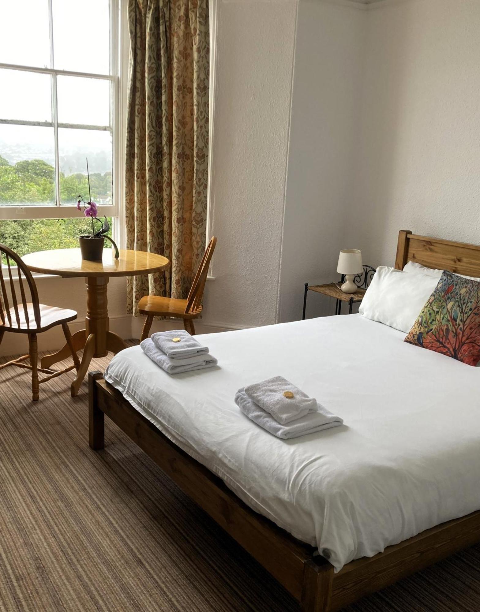 Donnington Guesthouse Труро Экстерьер фото